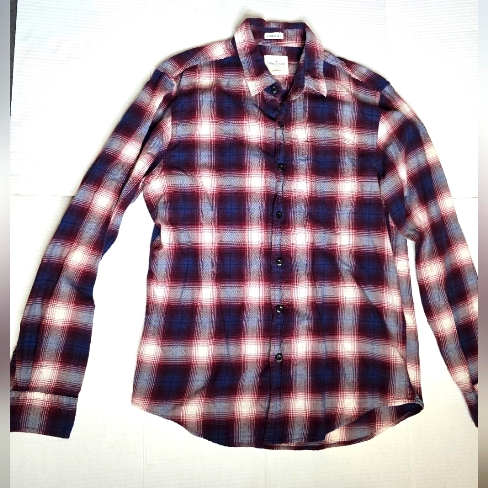 American Eagle Seriously Soft Classic Fit Flannel Button Down Shirt